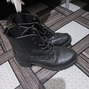 Second Hand Shoes