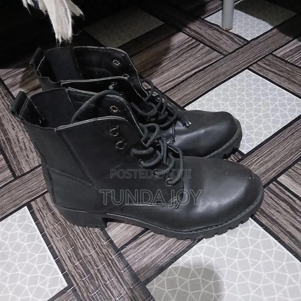 Second Hand Shoes