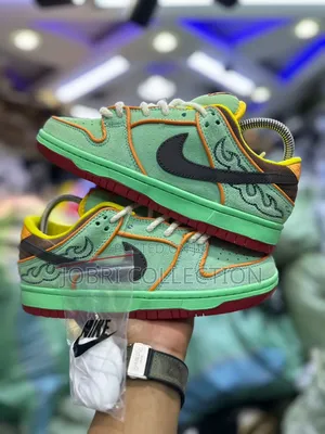 Nike Sb Dunk Low Pro “ Rodeo “
Quality Leather Sneakers