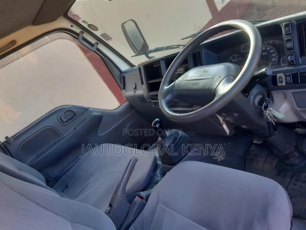 Isuzu Elfu Financing - thumbnail 5