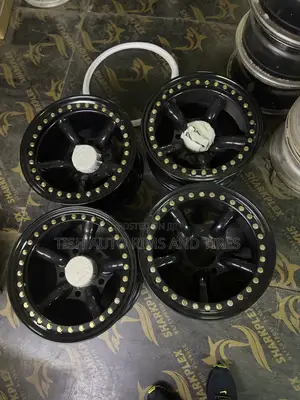 Landrover 110,Defender Banana Rims Size 16 Set