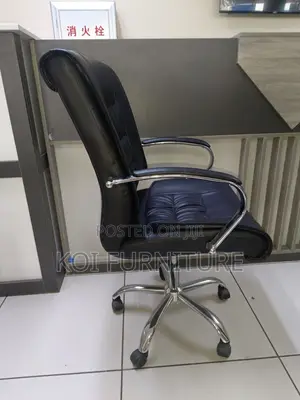 Office Chair : B12 Black High-Back Executive Office Chair