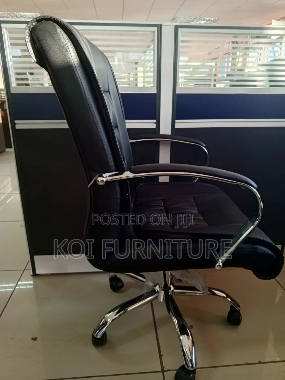 Office Chair : B12 Black High-Back Executive Office Chair