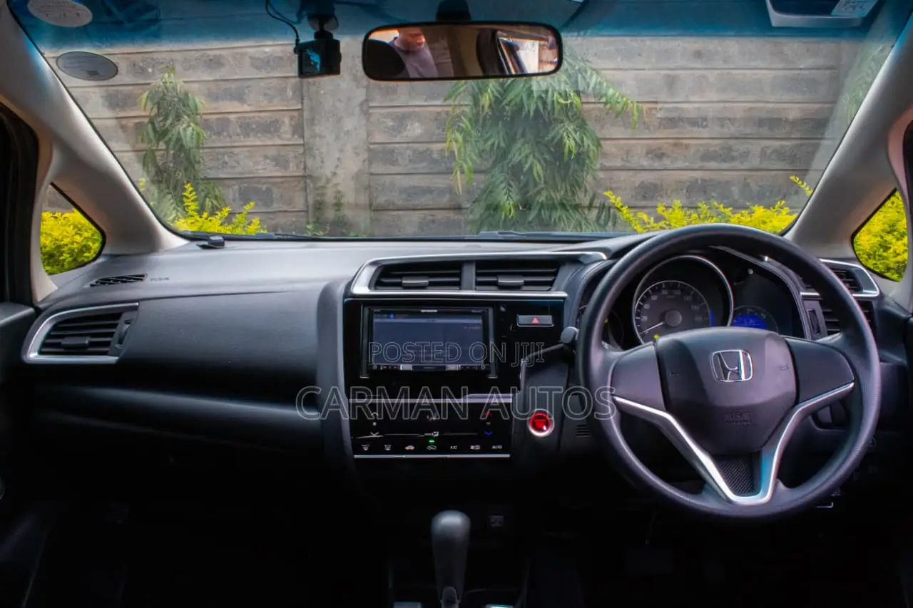 Honda Fit 2019 Silver