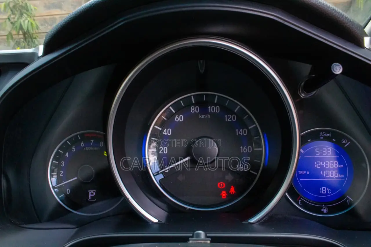 Honda Fit 2019 Silver