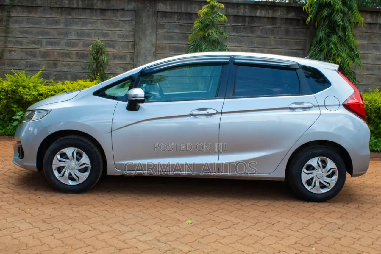 Honda Fit 2019 Silver