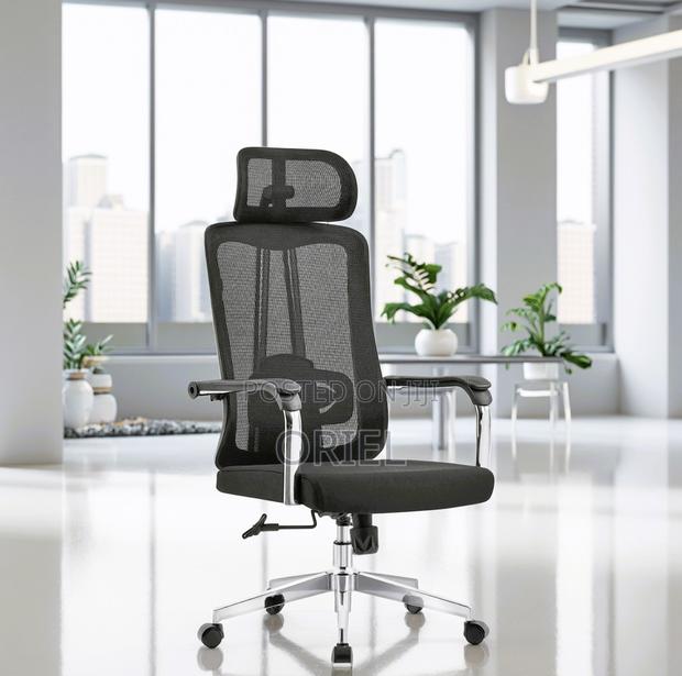 High-Back Office Chair : Black Mesh Backrest Office Chair - thumbnail 2