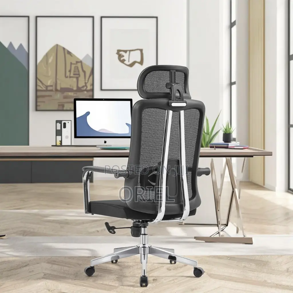 High-Back Office Chair : Black Mesh Backrest Office Chair
