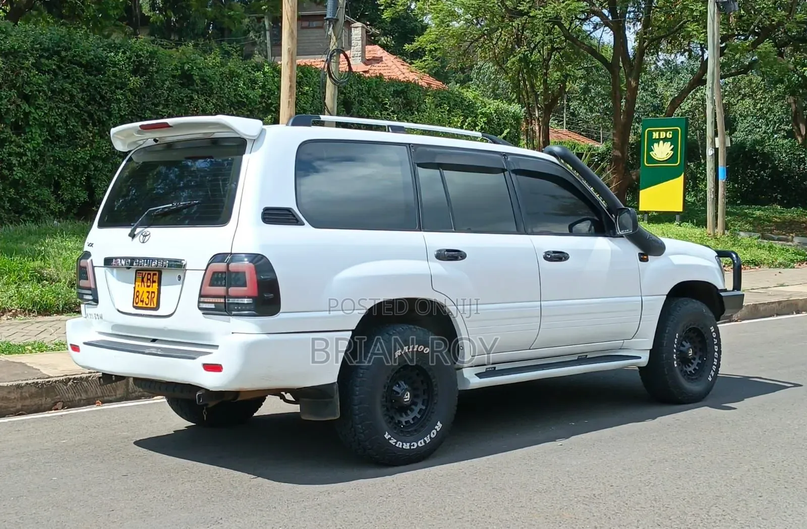 Toyota Land Cruiser HDJ 100 2001 White
