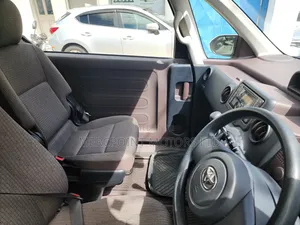 Toyota Porte 2019 White