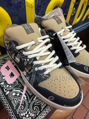 Nike Sb Dunk Low Travis Scott