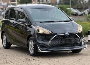 Toyota Sienta 1.5 Hybrid FWD 2020 Black