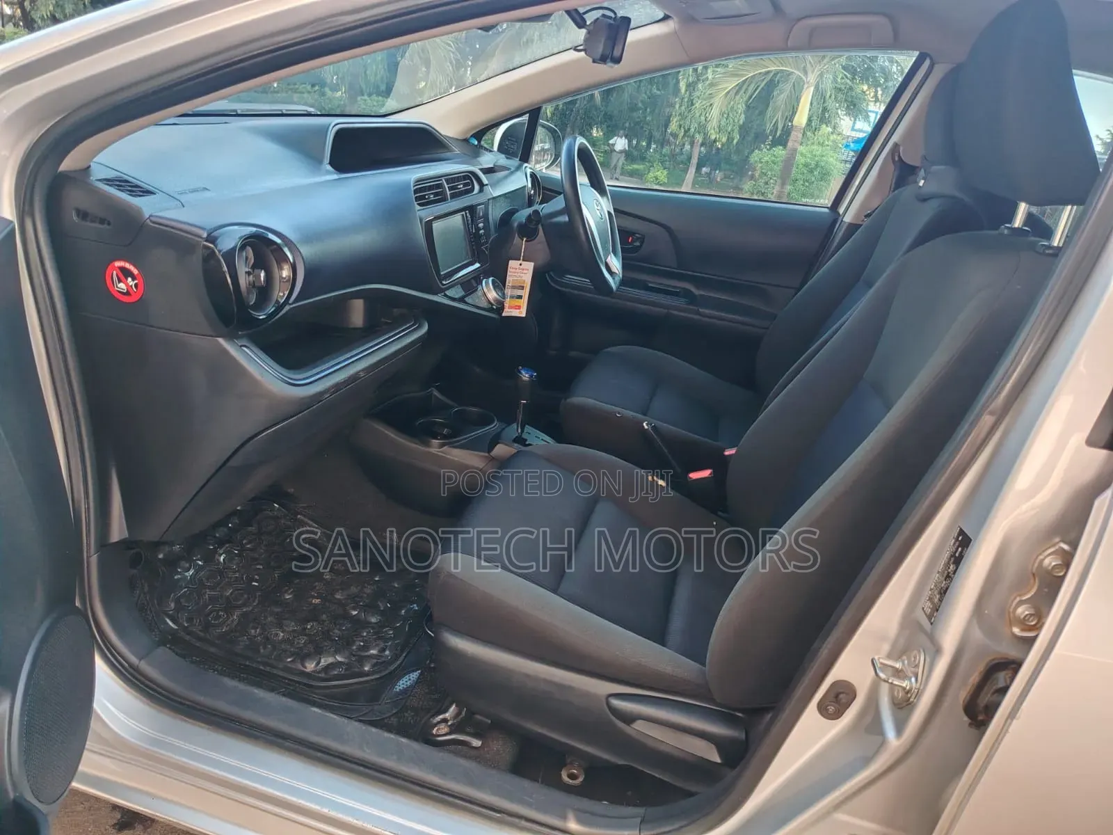 Toyota Aqua 2016 Silver