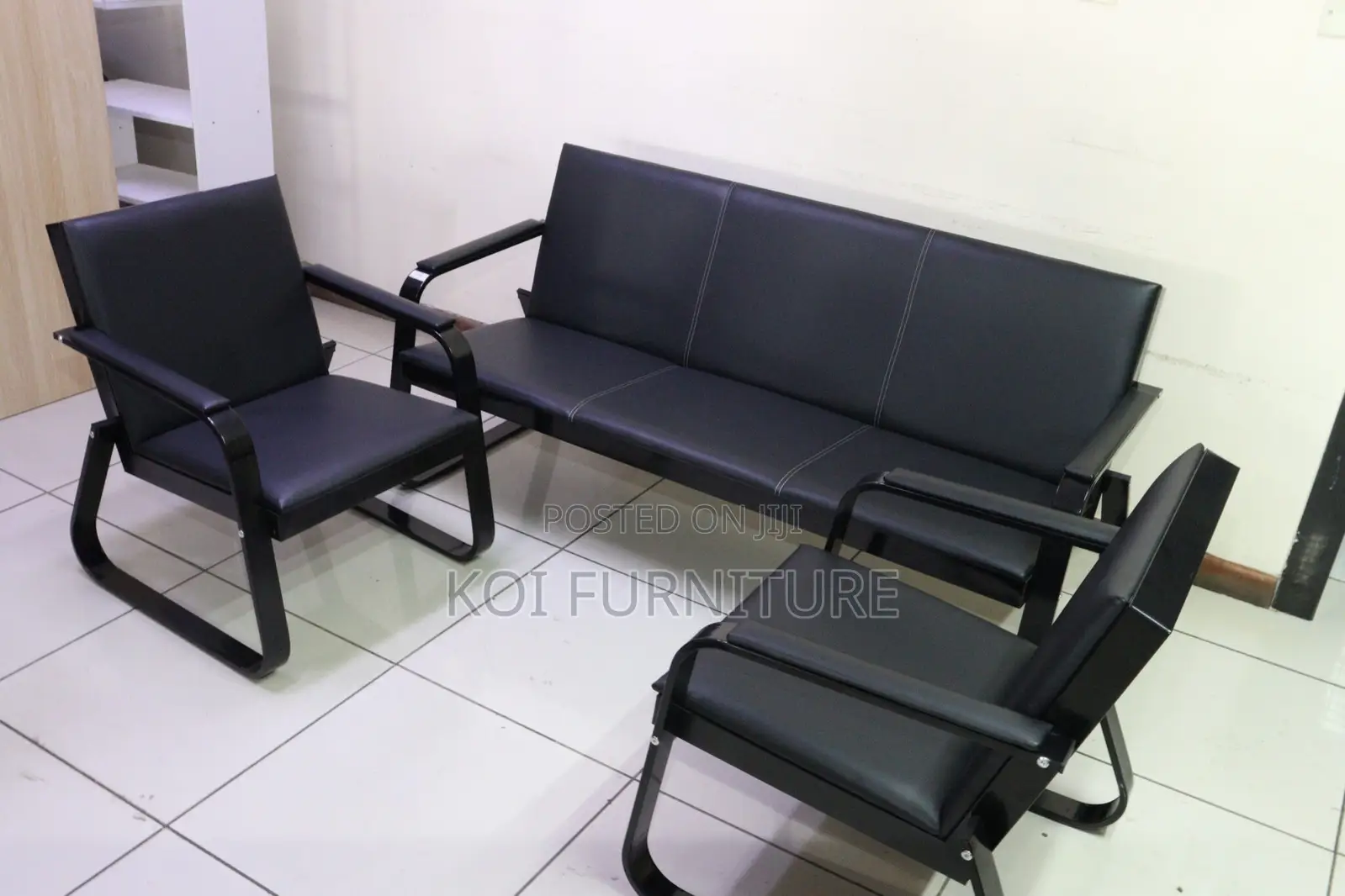 Office Sofa : B78 Black 5-Seater Office Waiting Sofa Set