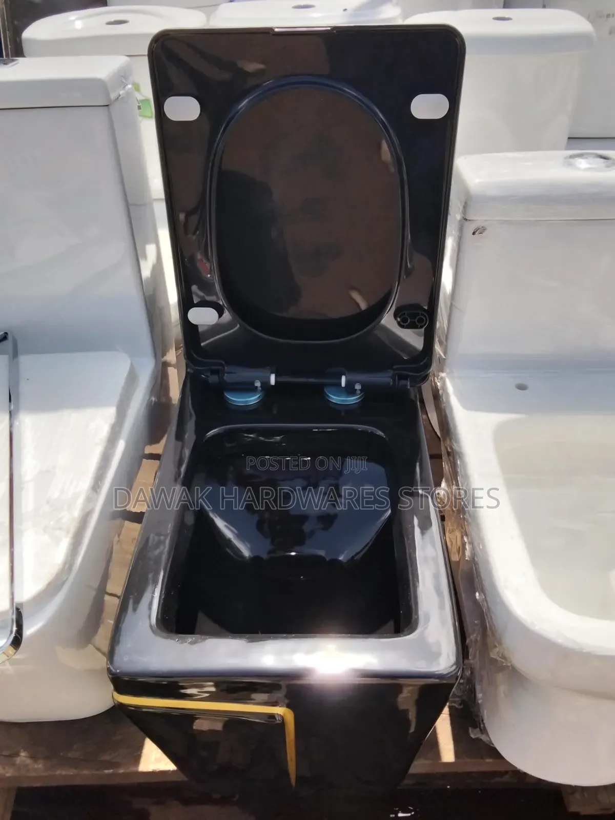Black Designed Top Flush Ceramic Toilet
