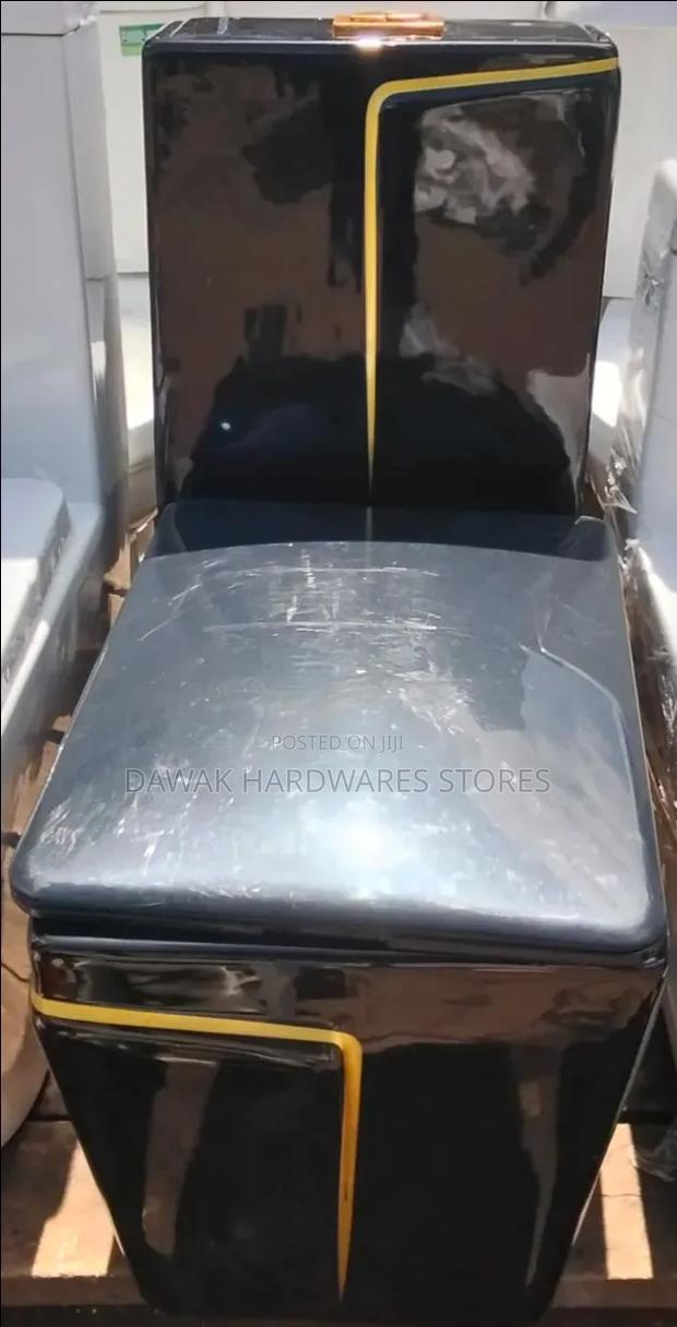 Black Designed Top Flush Ceramic Toilet - thumbnail 2
