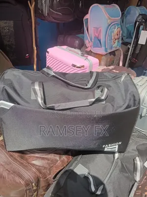 Jimmy Suitcase Plug