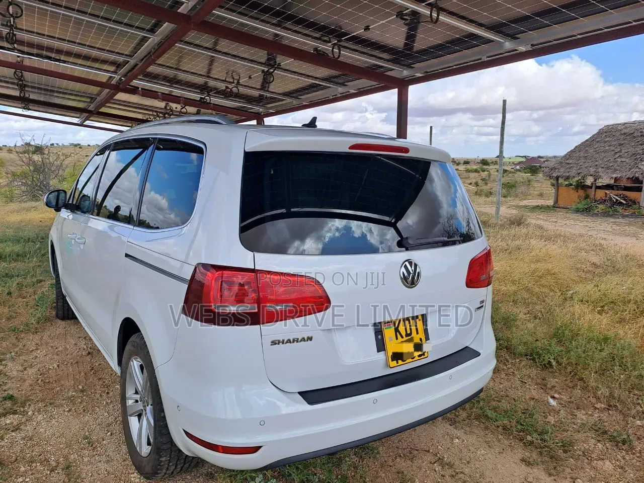 Volkswagen Touran 2017 White