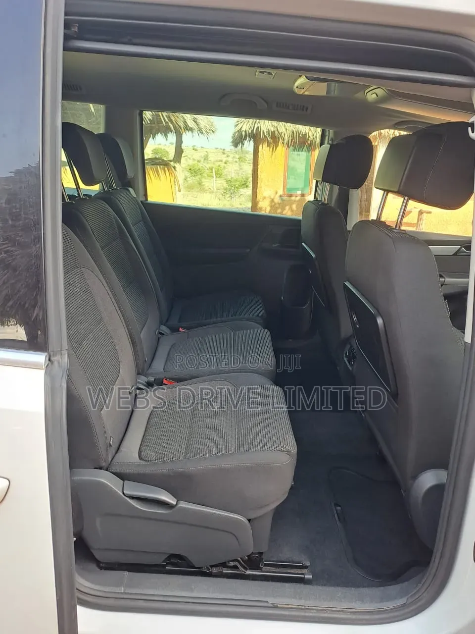 Volkswagen Touran 2017 White