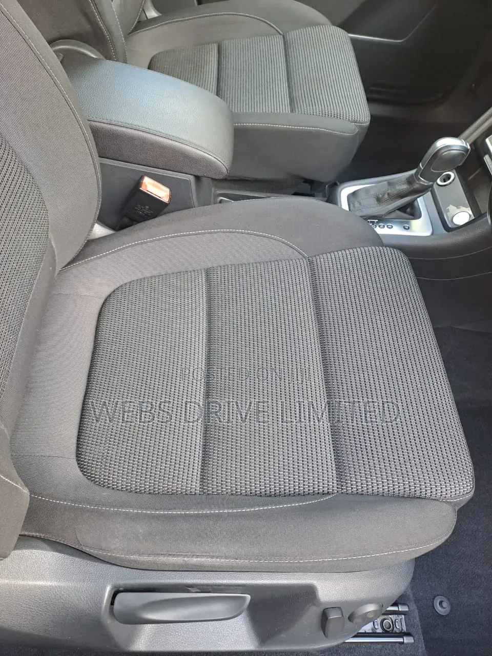 Volkswagen Touran 2017 White