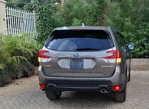 Subaru Forester Premium AWD 2019 Brown