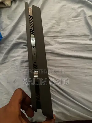 Playstation 4 Slim