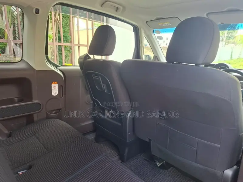 Toyota Spade 1.5 2019 Brown