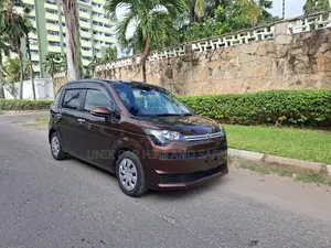 Toyota Spade 1.5 2019 Brown