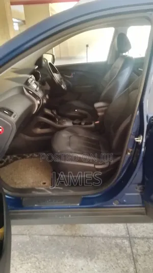 Hyundai H1 2015 Black