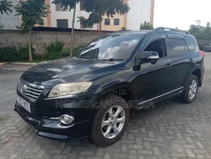Toyota Vanguard 2013 Black