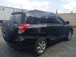Toyota Vanguard 2013 Black