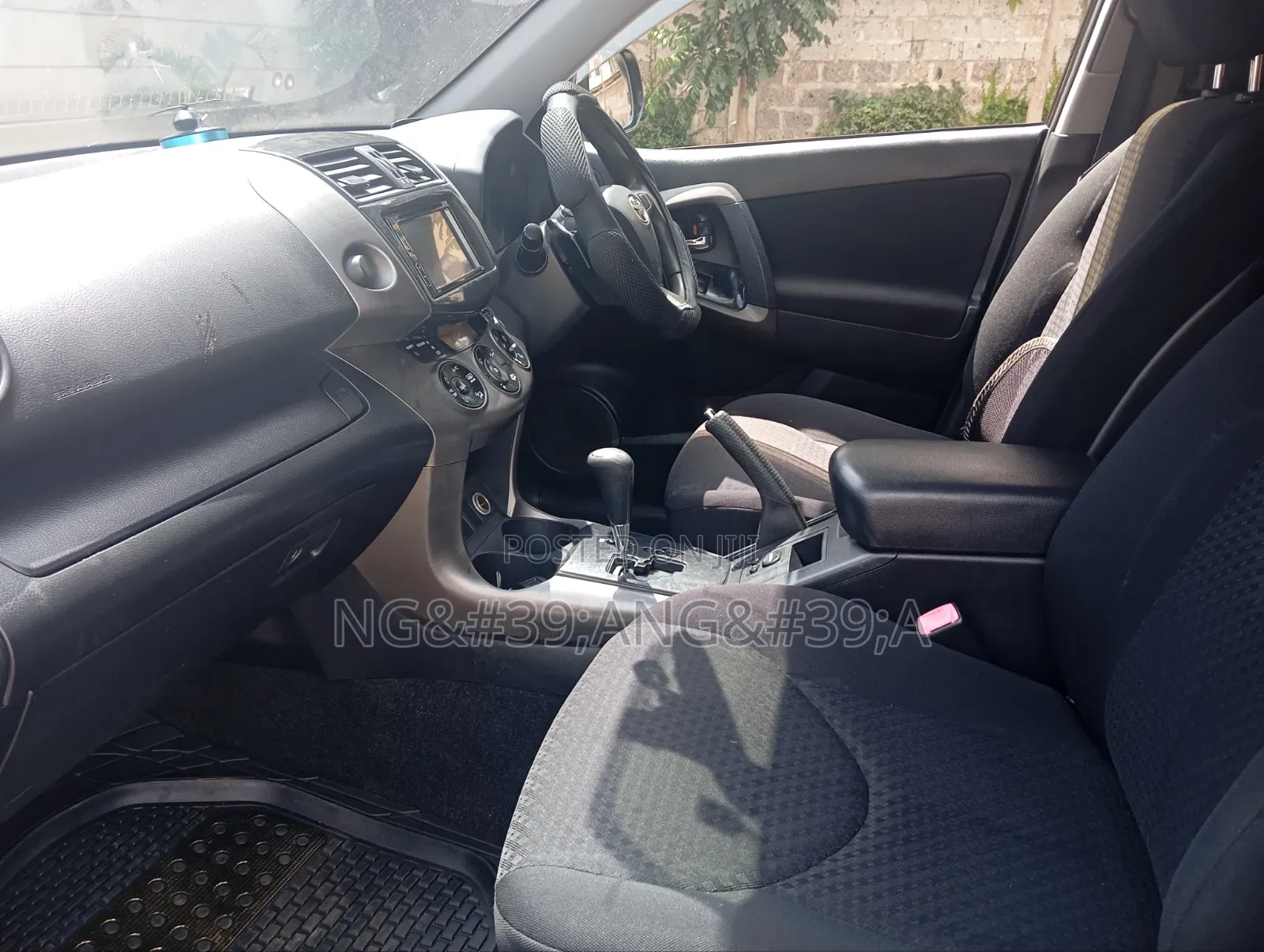 Toyota Vanguard 2013 Black