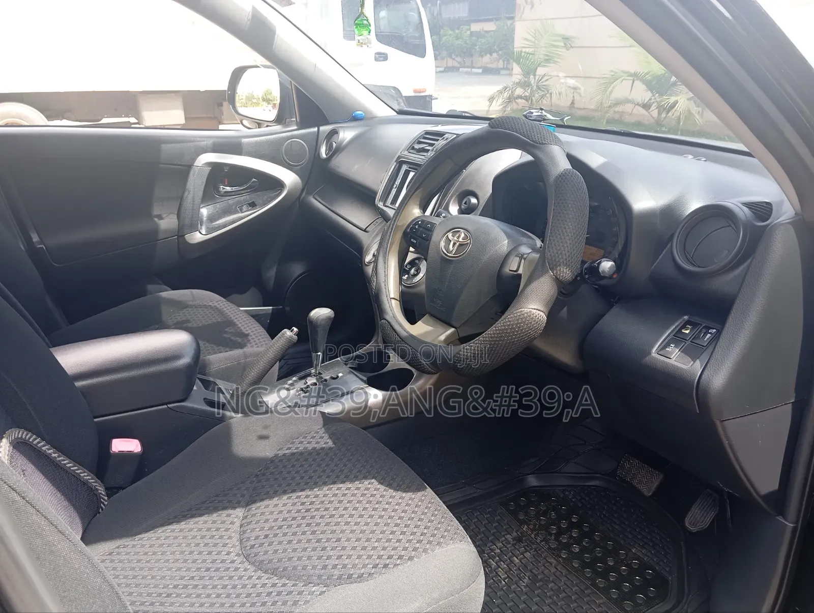 Toyota Vanguard 2013 Black