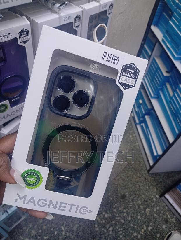 iPhone 16 Pro Max Black Nider Magnetic Translucent Matte Phone Case - thumbnail 2