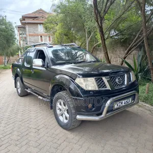 Nissan Navara 3.0 2010 Black