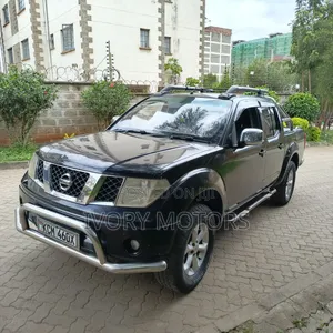 Nissan Navara 3.0 2010 Black