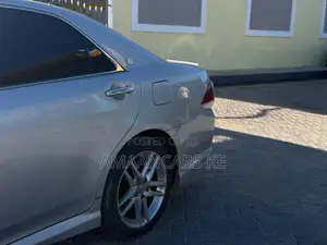 Toyota Crown 2009 Silver