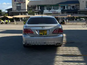 Toyota Crown 2009 Silver
