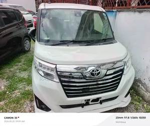 Toyota Roomy 2018 White