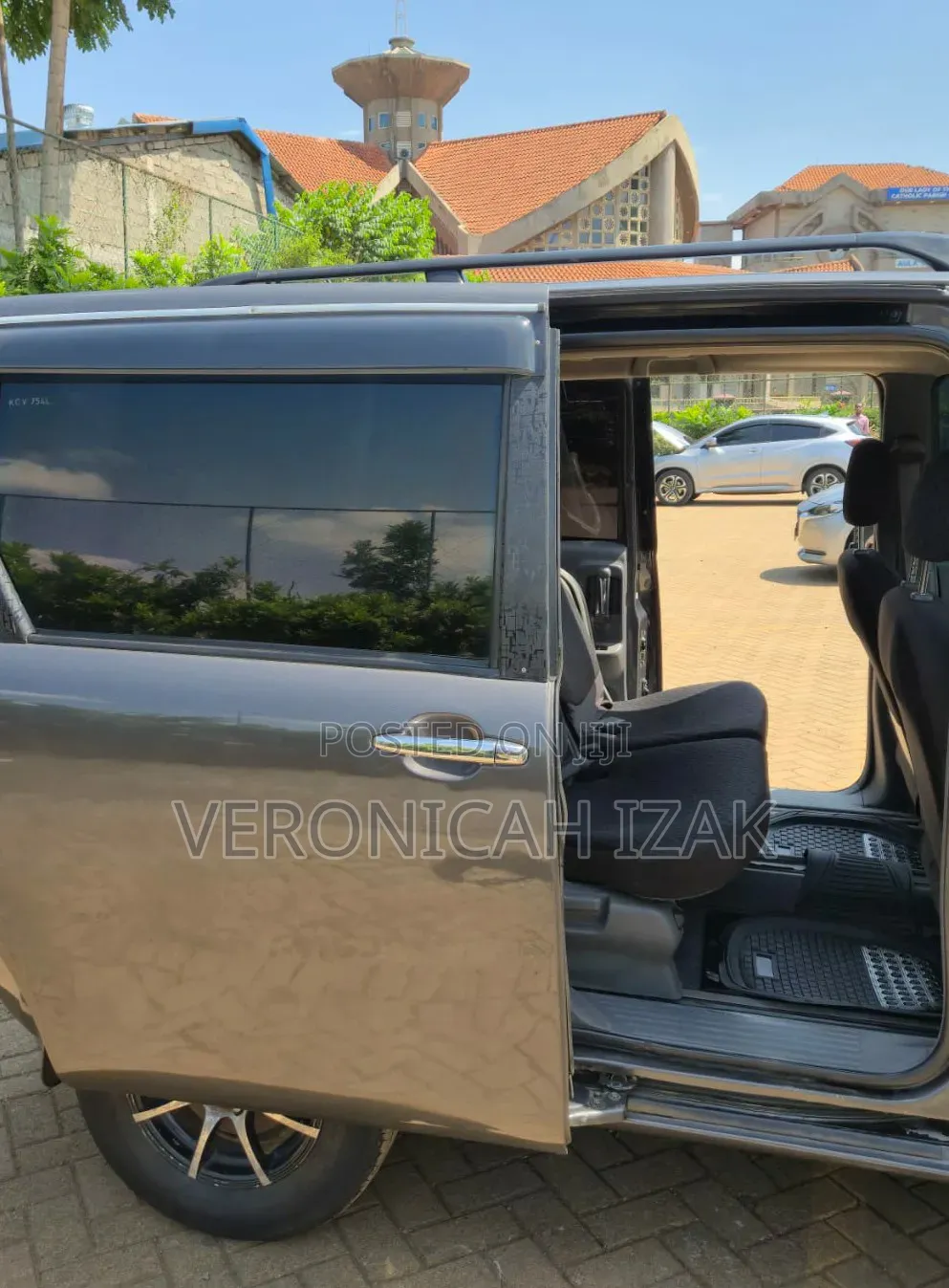 Toyota Sienta 2012 Gray