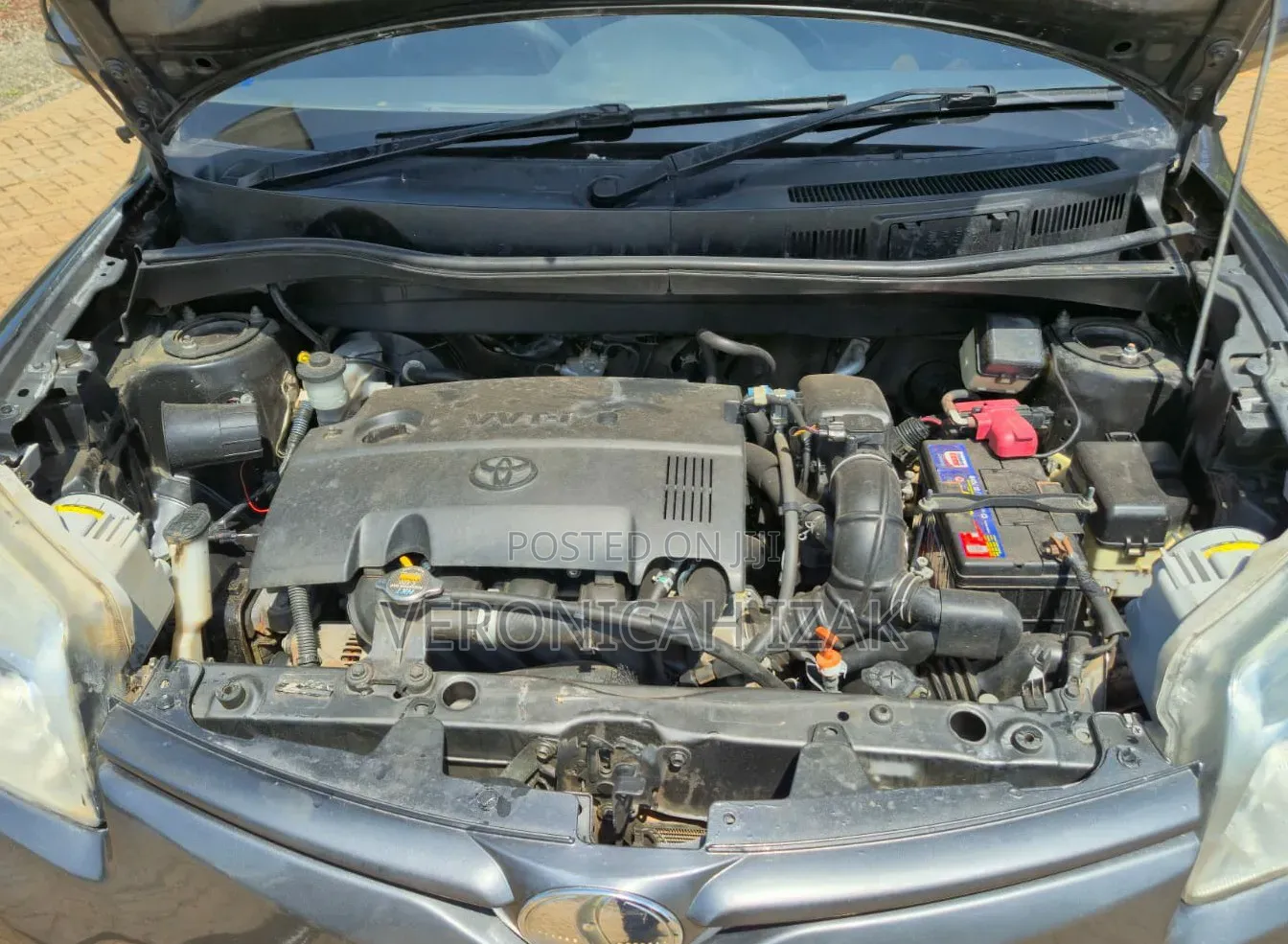 Toyota Sienta 2012 Gray