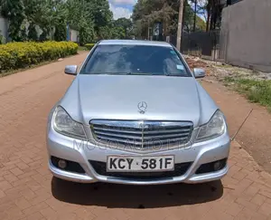 Mercedes-Benz C180 2012 Silver