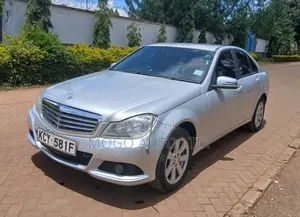 Mercedes-Benz C180 2012 Silver