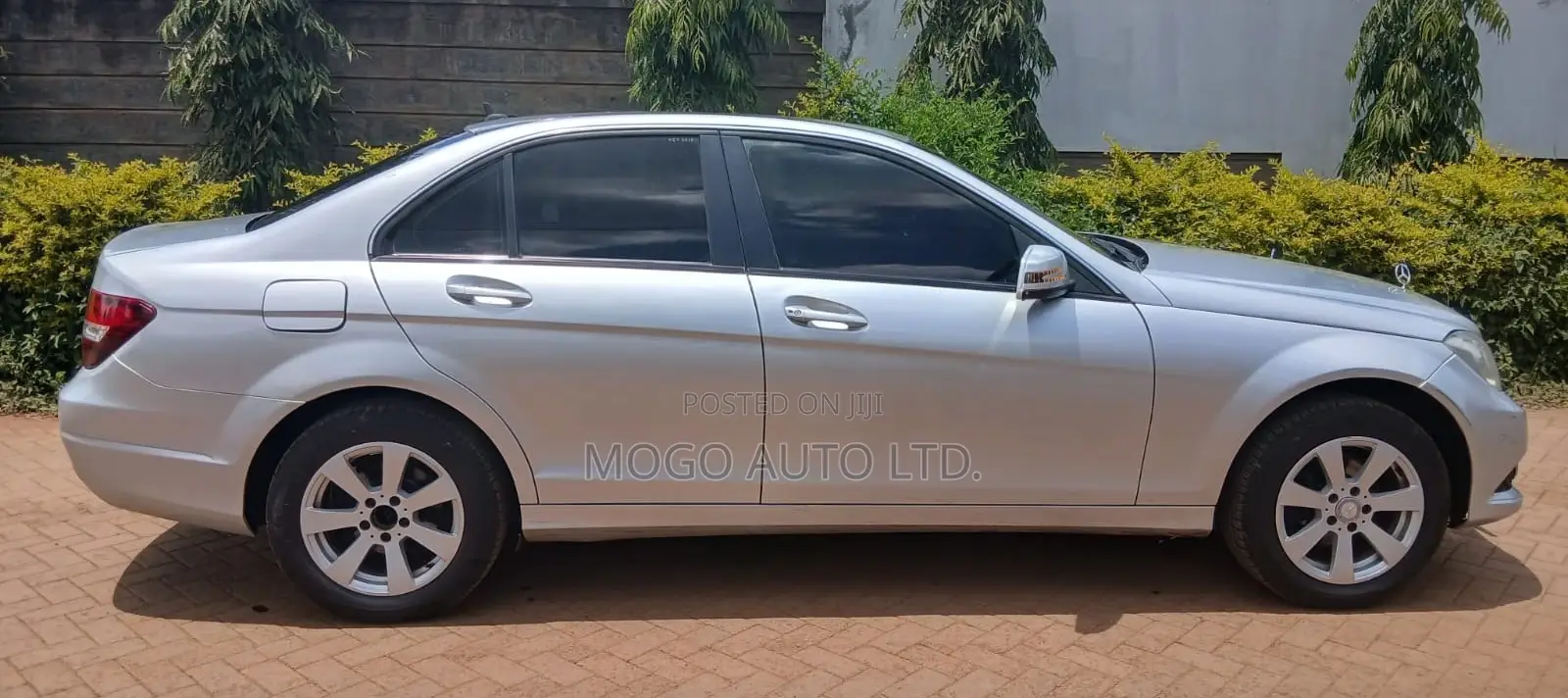 Mercedes-Benz C180 2012 Silver