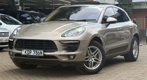 Porsche Macan 2017 Gold