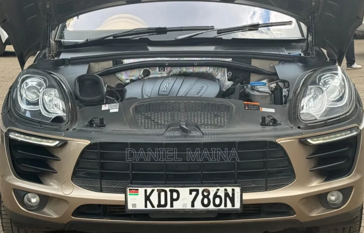 Porsche Macan 2017 Gold