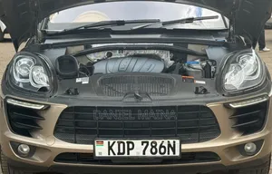 Porsche Macan 2017 Gold