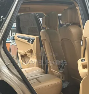 Porsche Macan 2017 Gold
