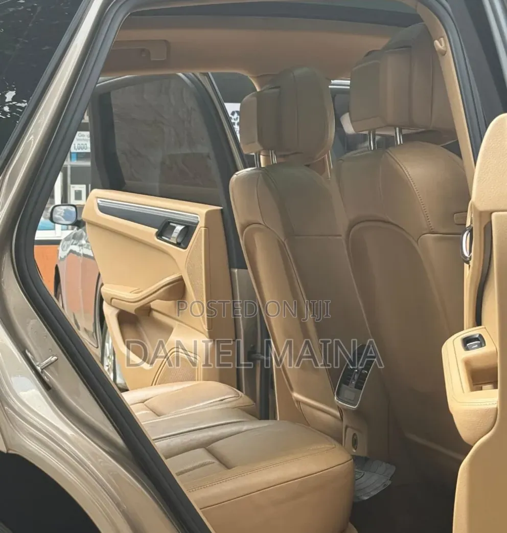 Porsche Macan 2017 Gold