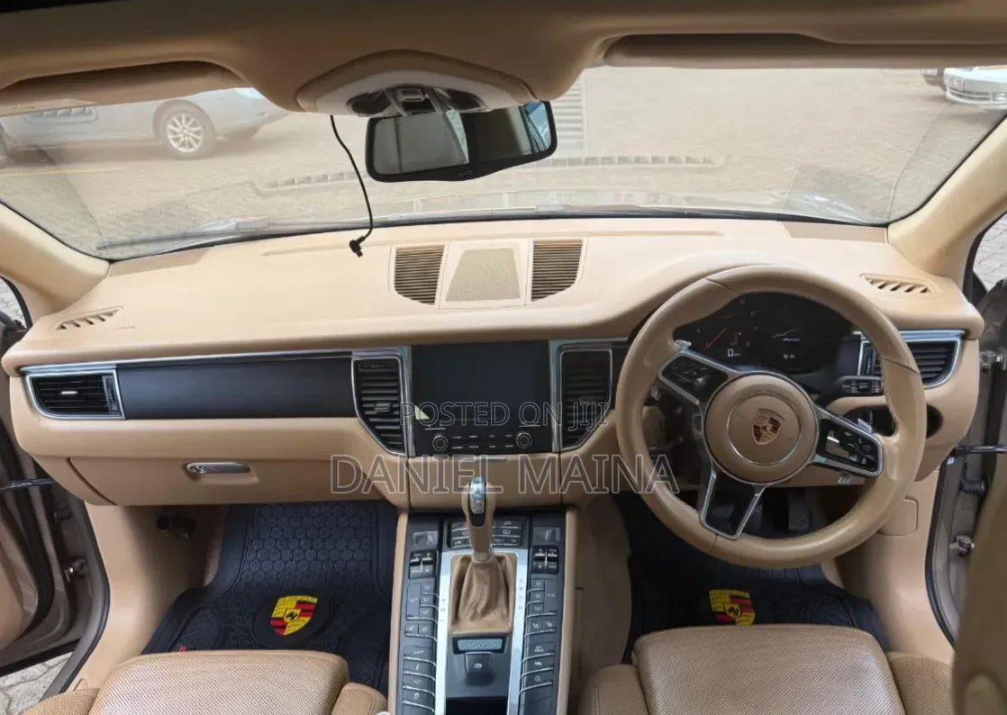 Porsche Macan 2017 Gold